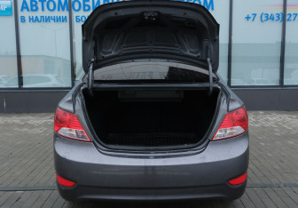 Подержанный автомобиль Hyundai Solaris Sedan 2011 года (18 фото)