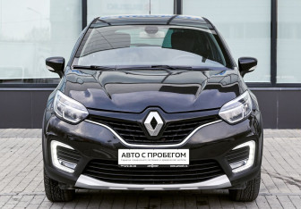 Подержанный автомобиль Renault Kaptur 2019 года (8 фото)