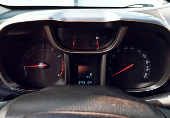 Подержанный автомобиль Chevrolet Orlando 2012 года (11 фото)