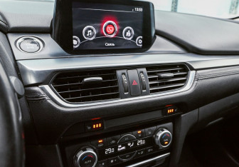 Подержанный автомобиль Mazda 6 Sedan 2018 года (15 фото)