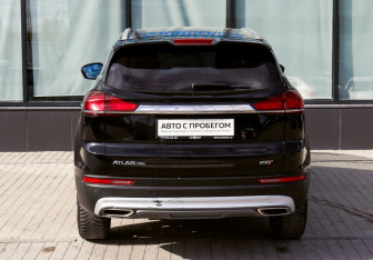 Подержанный автомобиль Geely Atlas Pro 2022 года (4 фото)