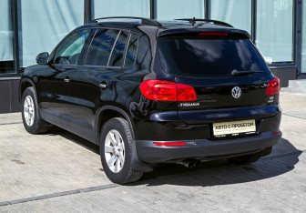 Подержанный автомобиль Volkswagen Tiguan 2013 года (3 фото)