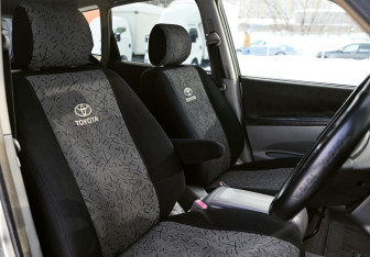 Подержанный автомобиль Toyota Opa 2001 года (14 фото)