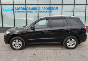 Подержанный автомобиль Hyundai Santa Fe 2010 года (2 фото)