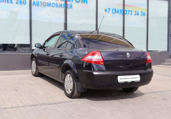 Подержанный автомобиль Renault Megane Sedan 2007 года (3 фото)