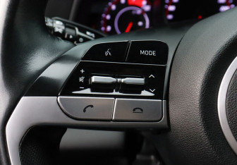 Подержанный автомобиль Hyundai Elantra Sedan 2021 года (13 фото)