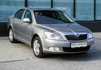 Подержанный автомобиль Skoda Octavia Liftback 2013 года (7 фото)