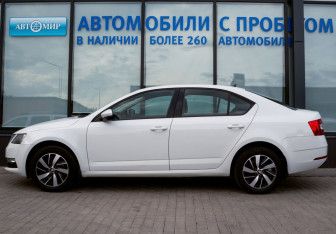 Подержанный автомобиль Skoda Octavia Liftback 2018 года (2 фото)