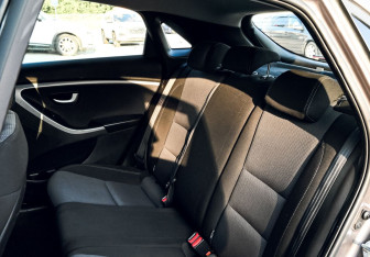 Подержанный автомобиль Hyundai i30 Hatchback 2014 года (17 фото)