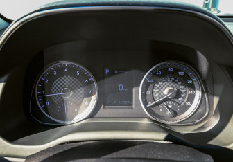 Подержанный автомобиль Hyundai Elantra Sedan 2019 года (9 фото)