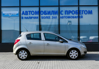 Подержанный автомобиль Opel Corsa 2008 года (6 фото)
