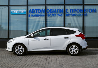 Подержанный автомобиль Ford Focus Hatchback 2011 года (2 фото)