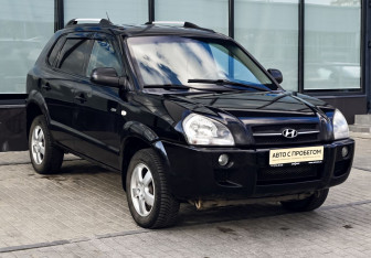 Подержанный автомобиль Hyundai Tucson 2007 года (7 фото)