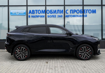 Подержанный автомобиль Changan UNI-K 2023 года (6 фото)