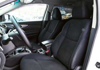 Подержанный автомобиль Nissan Qashqai 2014 года (17 фото)