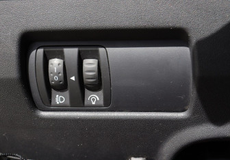 Подержанный автомобиль Renault Megane Sedan 2007 года (13 фото)