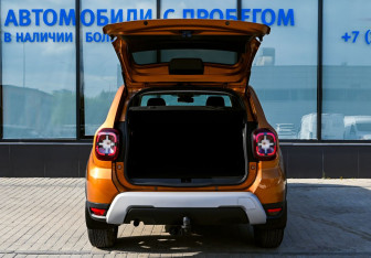 Подержанный автомобиль Renault Duster 2021 года (20 фото)