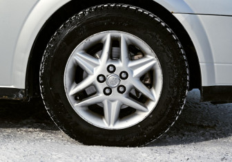 Подержанный автомобиль Toyota Opa 2001 года (19 фото)