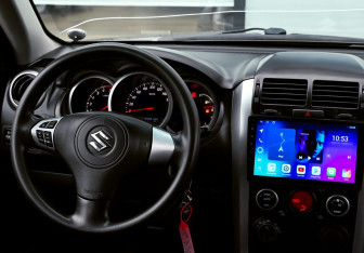 Подержанный автомобиль Suzuki Grand Vitara 2013 года (18 фото)