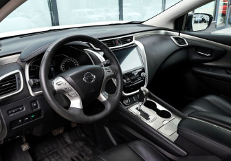 Подержанный автомобиль Nissan Murano Suv 2016 года (15 фото)