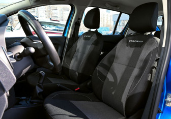 Подержанный автомобиль Renault Sandero 2019 года (9 фото)