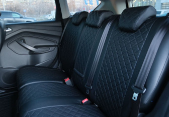 Подержанный автомобиль Ford Kuga 2017 года (17 фото)