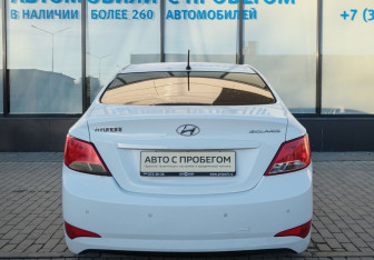 Подержанный автомобиль Hyundai Solaris Sedan 2015 года (4 фото)