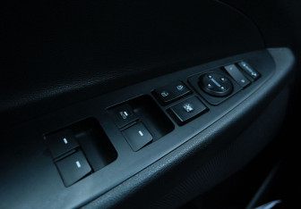 Подержанный автомобиль Hyundai Tucson 2017 года (12 фото)