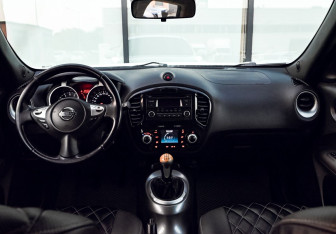 Подержанный автомобиль Nissan Juke 2012 года (18 фото)