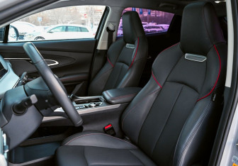 Подержанный автомобиль Changan UNI-T 2023 года (18 фото)