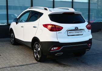 Подержанный автомобиль JAC S3 2018 года (3 фото)