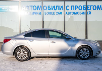 Подержанный автомобиль Opel Insignia Sedan 2011 года (6 фото)