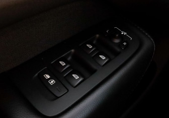 Подержанный автомобиль Volvo XC60 2018 года (12 фото)