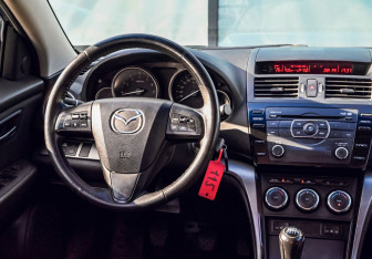 Подержанный автомобиль Mazda 6 Sedan 2012 года (17 фото)