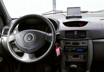 Подержанный автомобиль Renault Symbol 2008 года (18 фото)