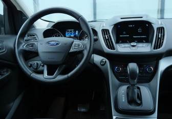 Подержанный автомобиль Ford Kuga 2018 года (10 фото)