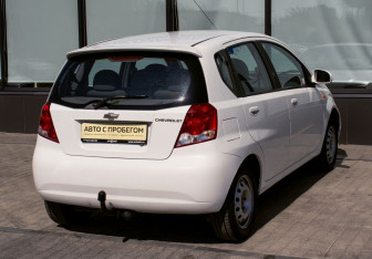 Подержанный автомобиль Chevrolet Aveo Hatchback 2005 года (5 фото)