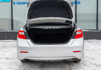 Подержанный автомобиль Toyota Camry Sedan 2013 года (18 фото)