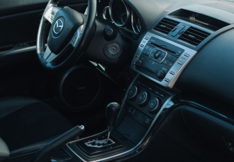 Подержанный автомобиль Mazda 6 Sedan 2008 года (12 фото)