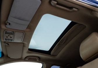 Подержанный автомобиль Honda Accord Sedan 2003 года (16 фото)