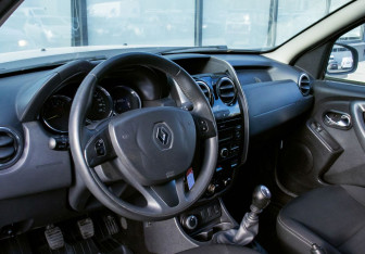 Подержанный автомобиль Renault Duster 2018 года (12 фото)