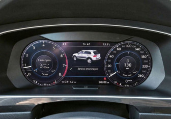 Подержанный автомобиль Volkswagen Tiguan 2018 года (9 фото)