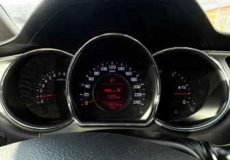 Подержанный автомобиль Kia Ceed Hatchback 2017 года (15 фото)