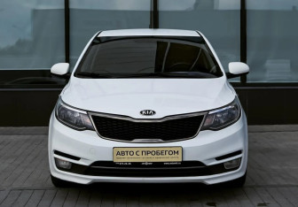 Подержанный автомобиль Kia Rio Sedan 2015 года (8 фото)