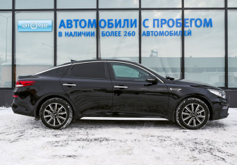 Подержанный автомобиль Kia Optima Sedan 2019 года (6 фото)