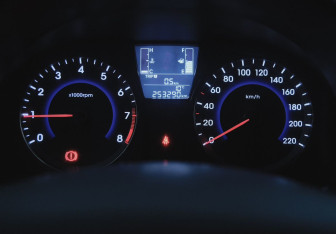 Подержанный автомобиль Hyundai Solaris Sedan 2015 года (12 фото)