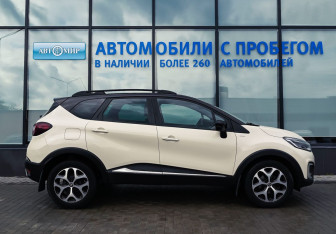 Подержанный автомобиль Renault Kaptur 2018 года (19 фото)