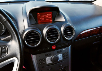 Подержанный автомобиль Opel Antara 2013 года (10 фото)