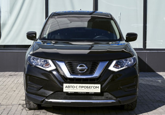 Подержанный автомобиль Nissan X-Trail 2019 года (8 фото)