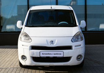 Подержанный автомобиль Peugeot Partner 2012 года (8 фото)
